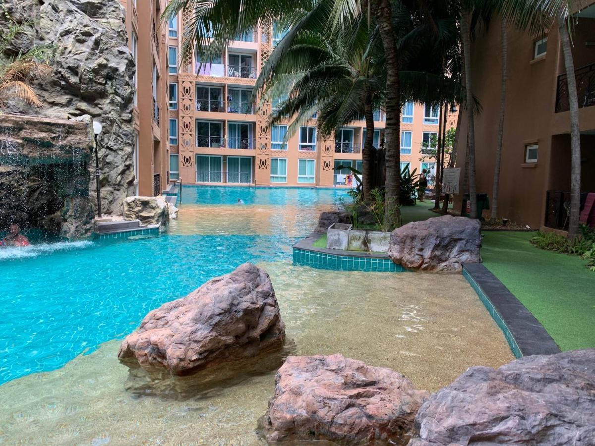Atlantis Condo Resort Jomtien Beach Exterior photo