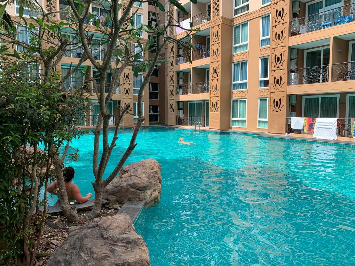Atlantis Condo Resort Jomtien Beach Exterior photo