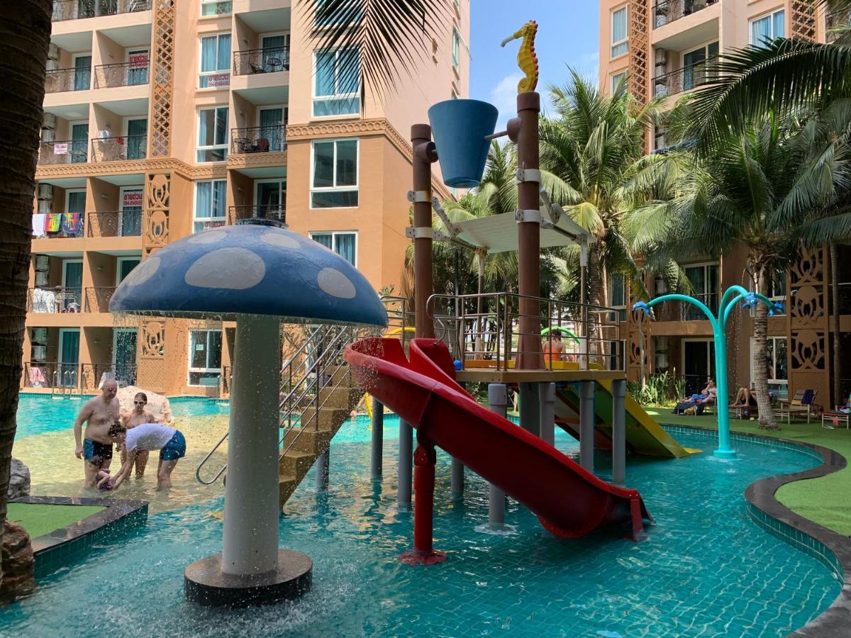 Atlantis Condo Resort Jomtien Beach Exterior photo