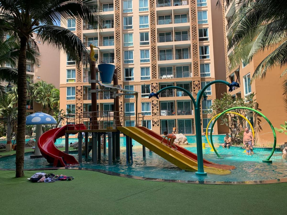 Atlantis Condo Resort Jomtien Beach Exterior photo