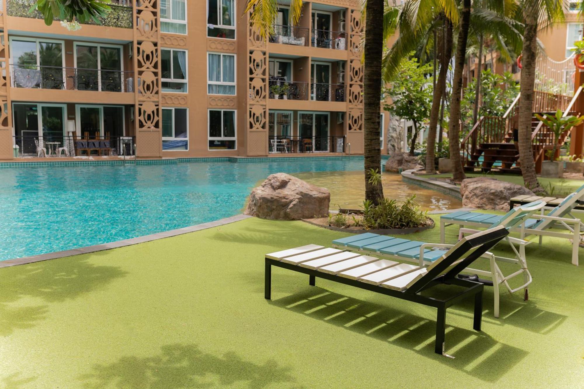 Atlantis Condo Resort Jomtien Beach Exterior photo
